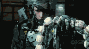 Metal_Gear_Rising_Revengeance_-_Raiden_assorbe_nanoriparatori_zps70c5df6a.gif