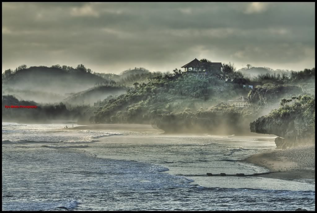 IMAGE: http://i766.photobucket.com/albums/xx307/hd2672/IMG_0997_8_9_tonemapped.jpg