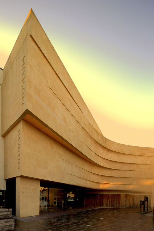 IMAGE: http://i766.photobucket.com/albums/xx309/mguinan59/Rainbowsky_zps972023fd.jpg