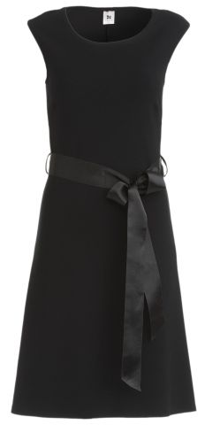 photo blackdress3_zps7c9e01cd.jpg